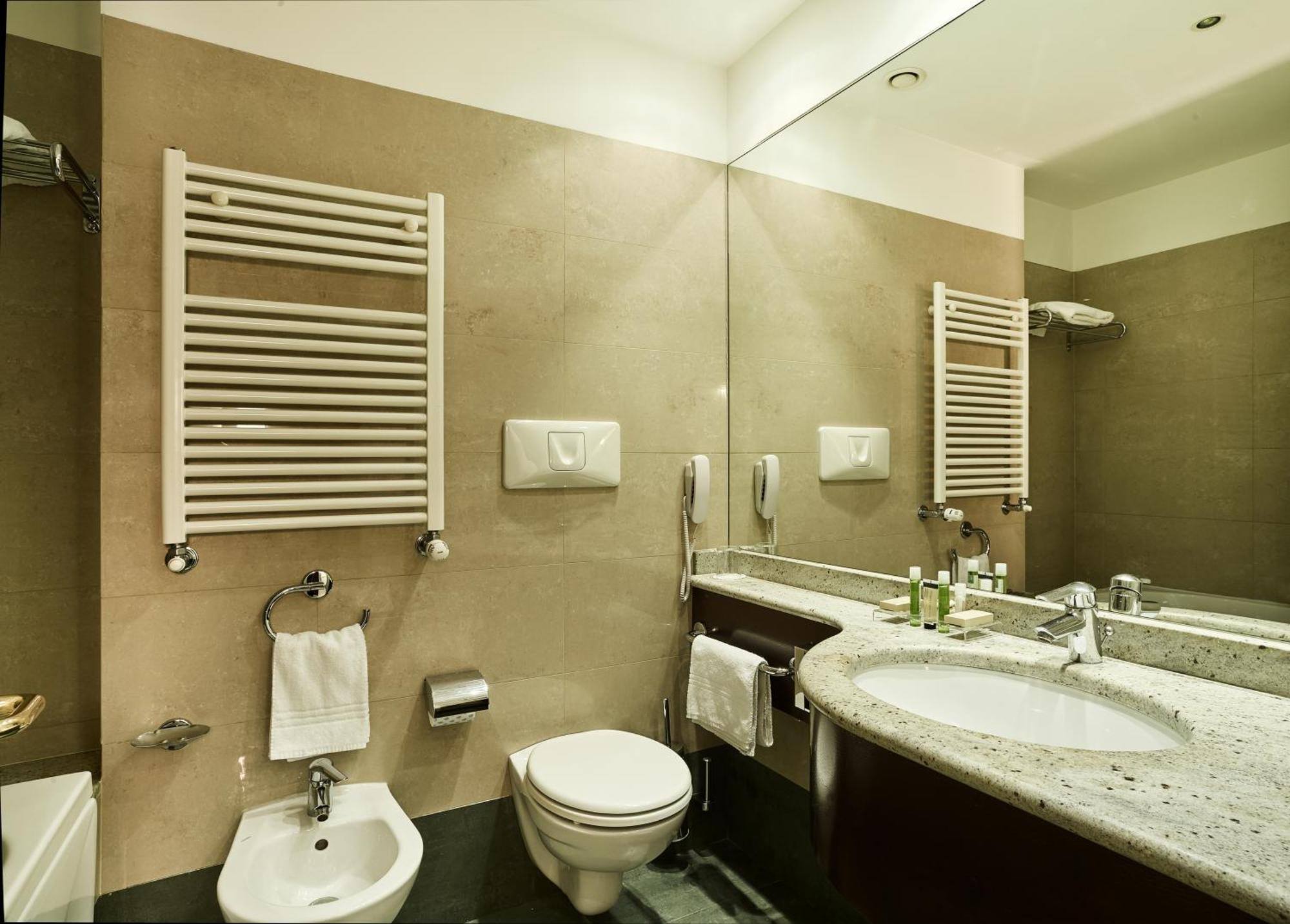 Meditur Hotel Bologna Оццано-делл'Емілія Екстер'єр фото